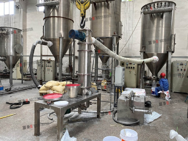 二氧化鋯氣流粉碎機(jī)--廣東某公司