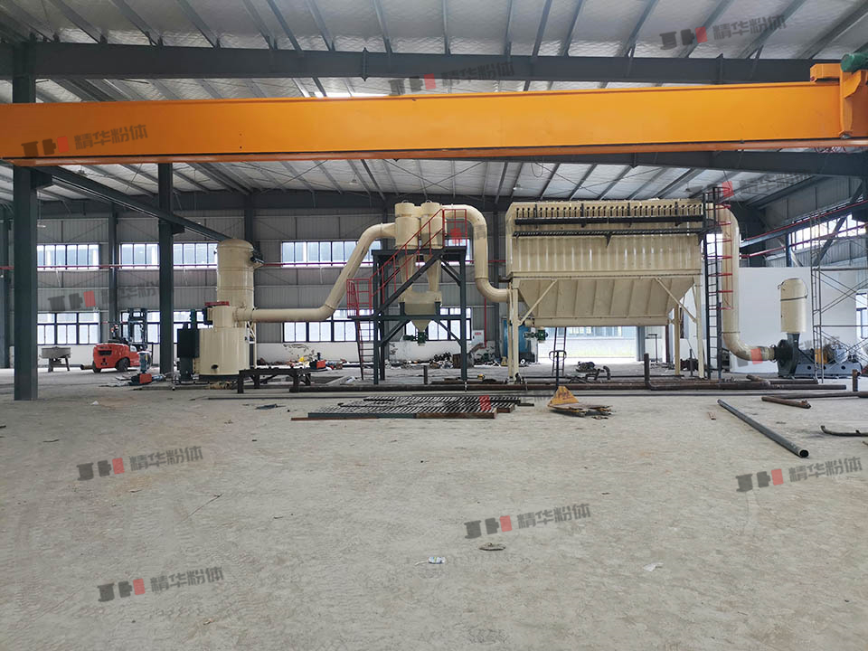 煅后焦輥壓磨--內(nèi)蒙古某生產(chǎn)現(xiàn)場